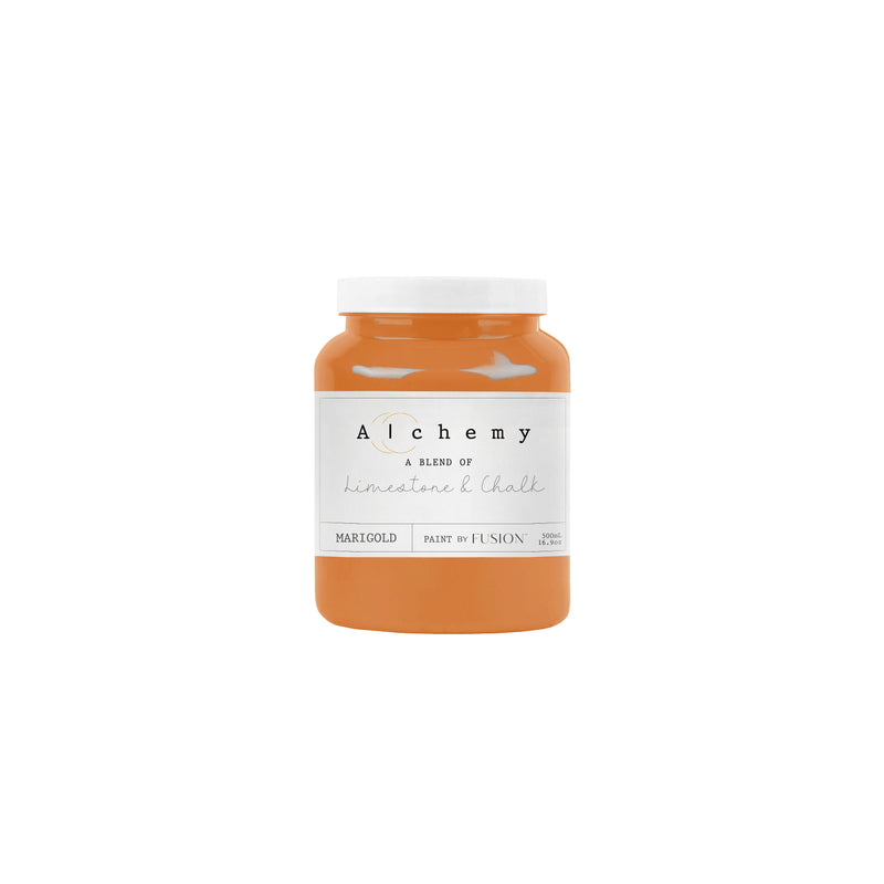 
Marigold is a warm burnt orange that mirrors the vivid blooms of its namesake, echoing the richness of autumn landscapes. This bold hue radiates warmth, energy, and natural beauty