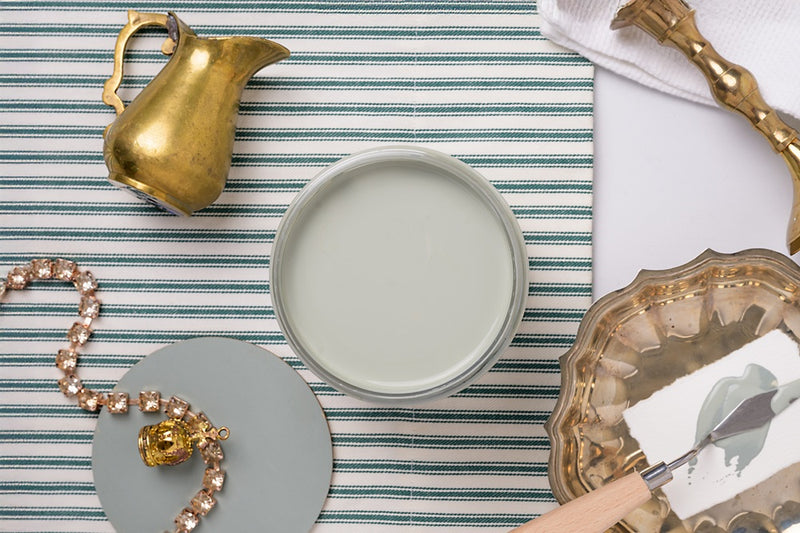 The third shade in our Countryside Collection, this cool, soft gray draws inspiration from the serene, misty mornings of the Oxford landscape. OXFORD FOG is a sophisticated, enduring color that brings a serene and refined atmosphere to any space or furniture piece.