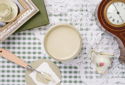 Wicklow Glen, part of our Countryside Collection and inspired by Ireland’s stunning glens, offers a rich, nature-driven green. This refined shade brings a warm, classic ambiance to any setting, making it ideal for enhancing both contemporary and traditional designs with lasting elegance.