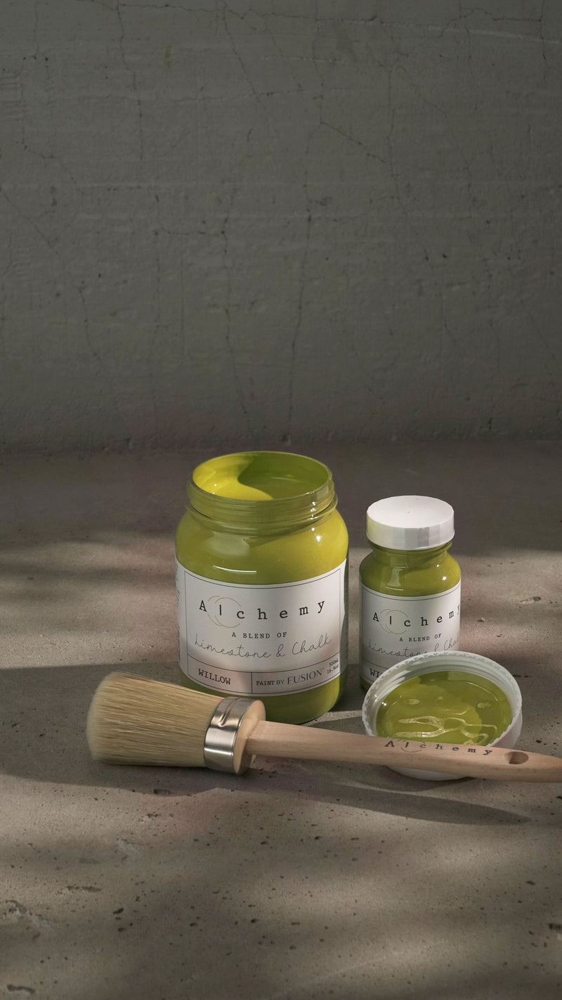 Willow is a seamless blend of mustard and chartreuse, offering a sophisticated, natural vibe. This distinctive hue evokes the image of willow branches swaying in the breeze, bathed in dappled sunlight.