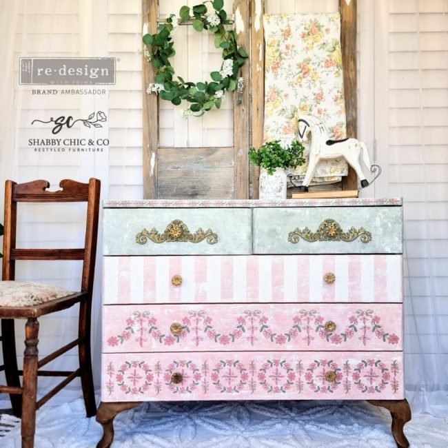 Flower Garland Annie Sloan Decor furniture transfer, Redesign with Prima pink drawers