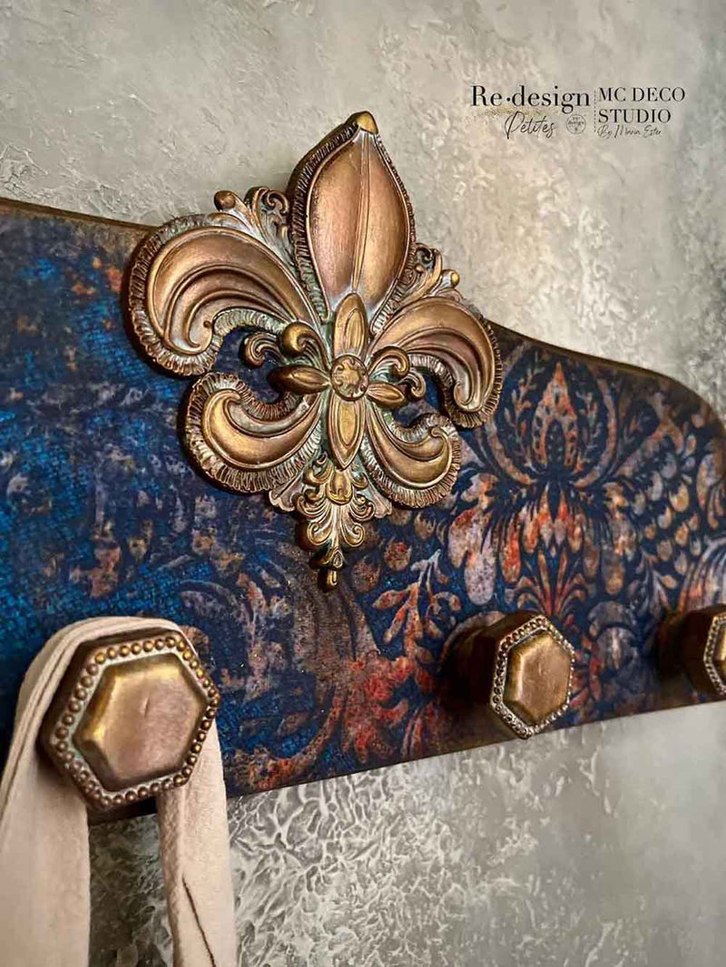 salon de la furniture moulding 