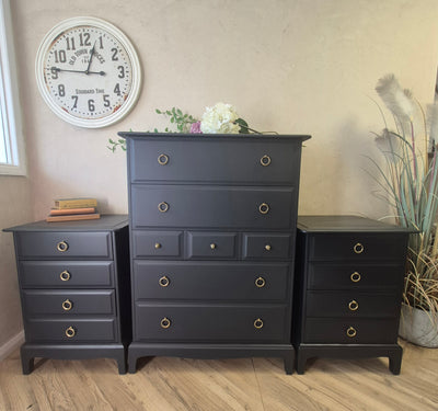 Stag Minstrel Chest of Drawers Set

Stag furniture is renowned for its exceptional quality, these drawers are no exception.

This set of 3 drawers have been professionally painted with Fusion Mineral Paint in Ash with Fusion Ultra Guard in Flat as a tough top coat. It boasts it's original hardware and is in excellent, solid condition.&nbsp;